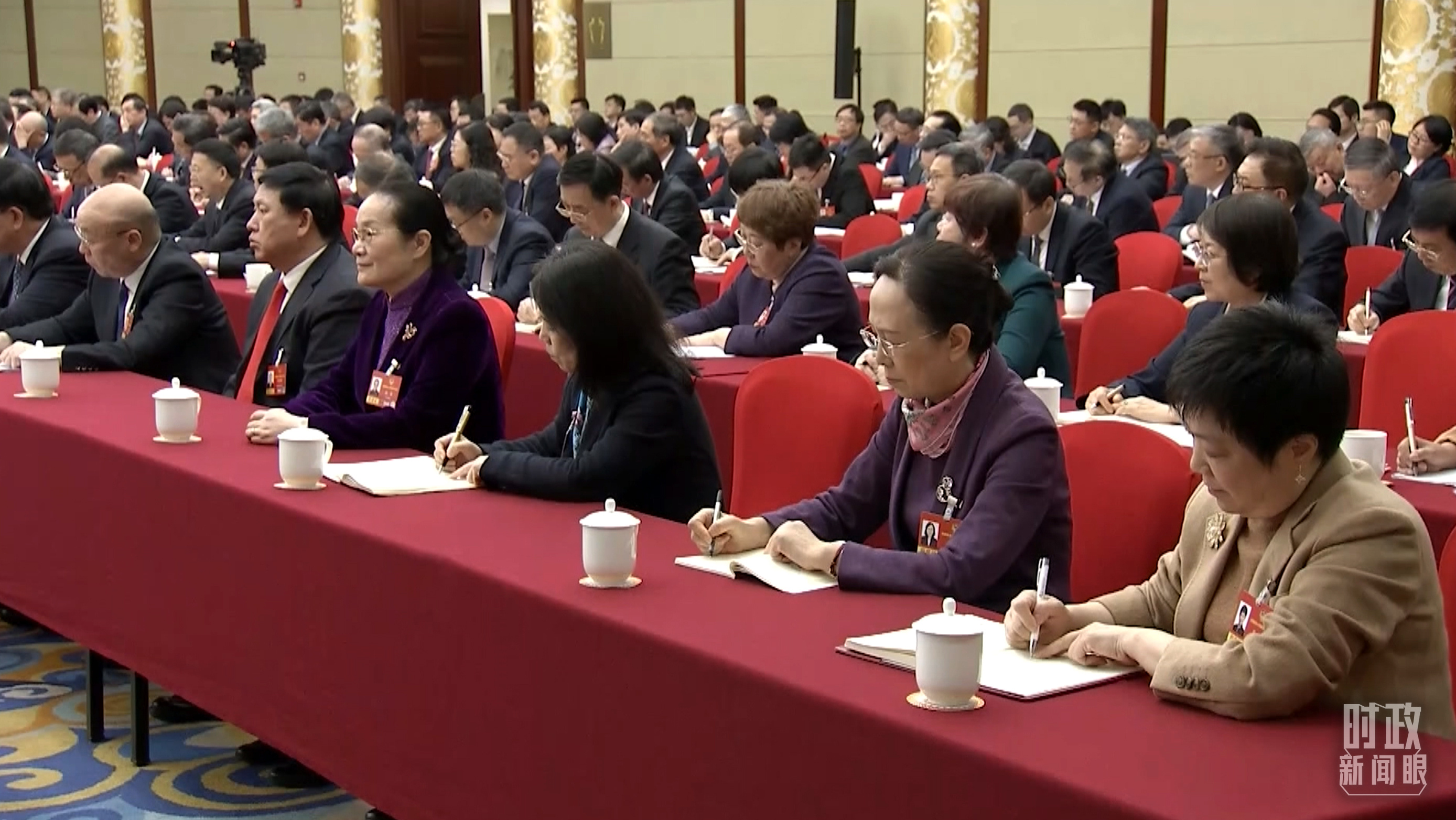 △當天的政協(xié)聯(lián)組會現(xiàn)場。