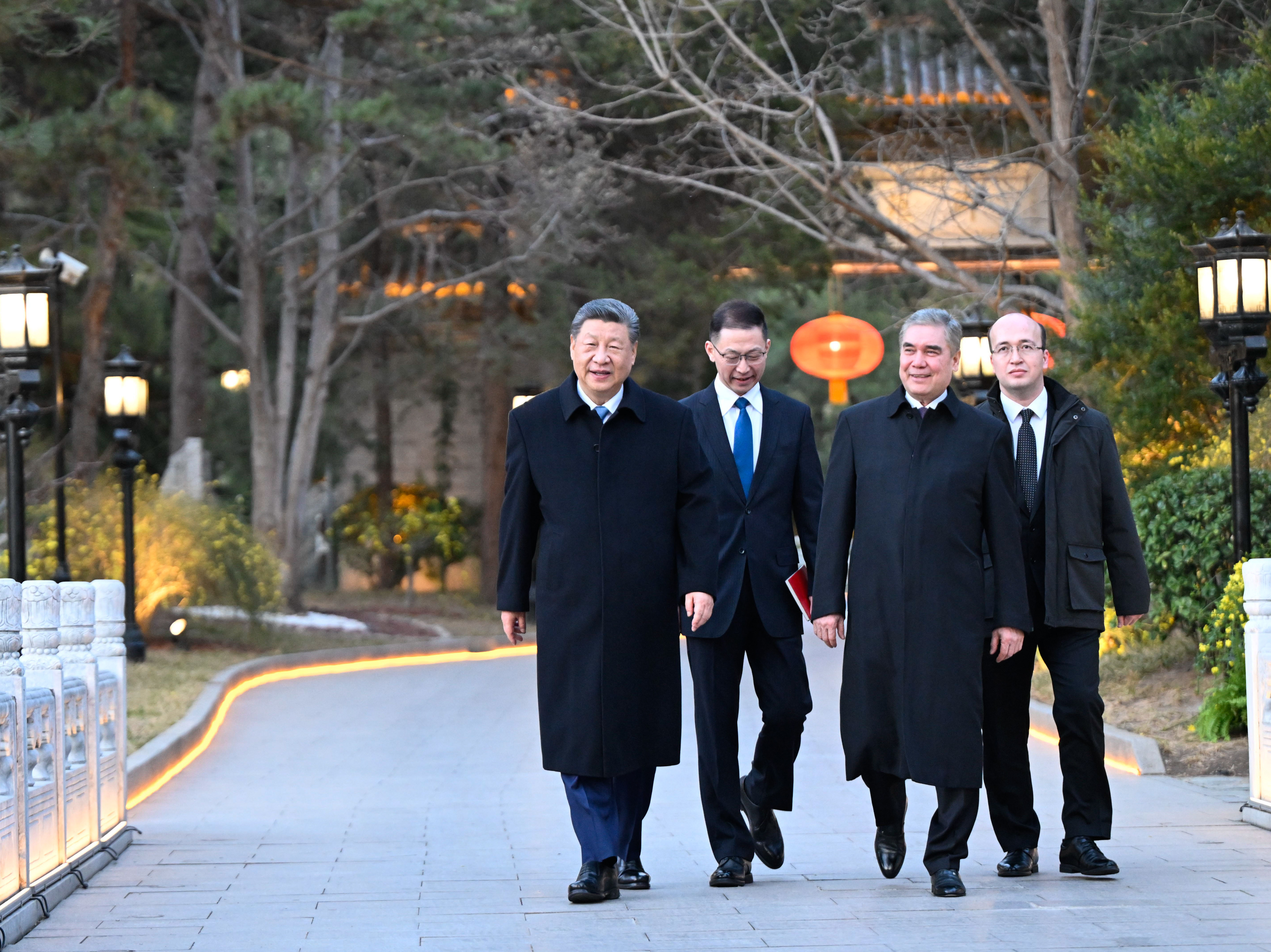 2026年3月18日，國家主席習近平在北京會見土庫曼斯坦民族領(lǐng)袖、人民委員會主席別爾德穆哈梅多夫。